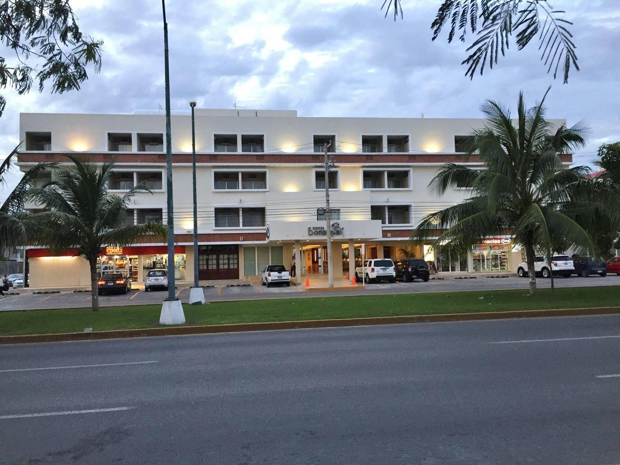 Hotel Bonampak Cancún Eksteriør billede